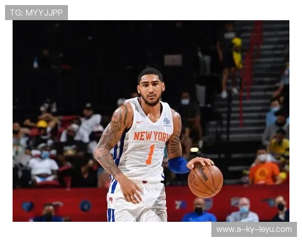 延续状态！里夫斯拉拉维亚合砍51+14集锦：关键时刻合力收比赛，拉夫里年科