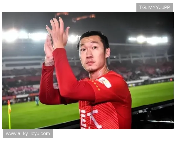 云南玉昆全力引援，徐新与巴乙强援加盟保级阵容